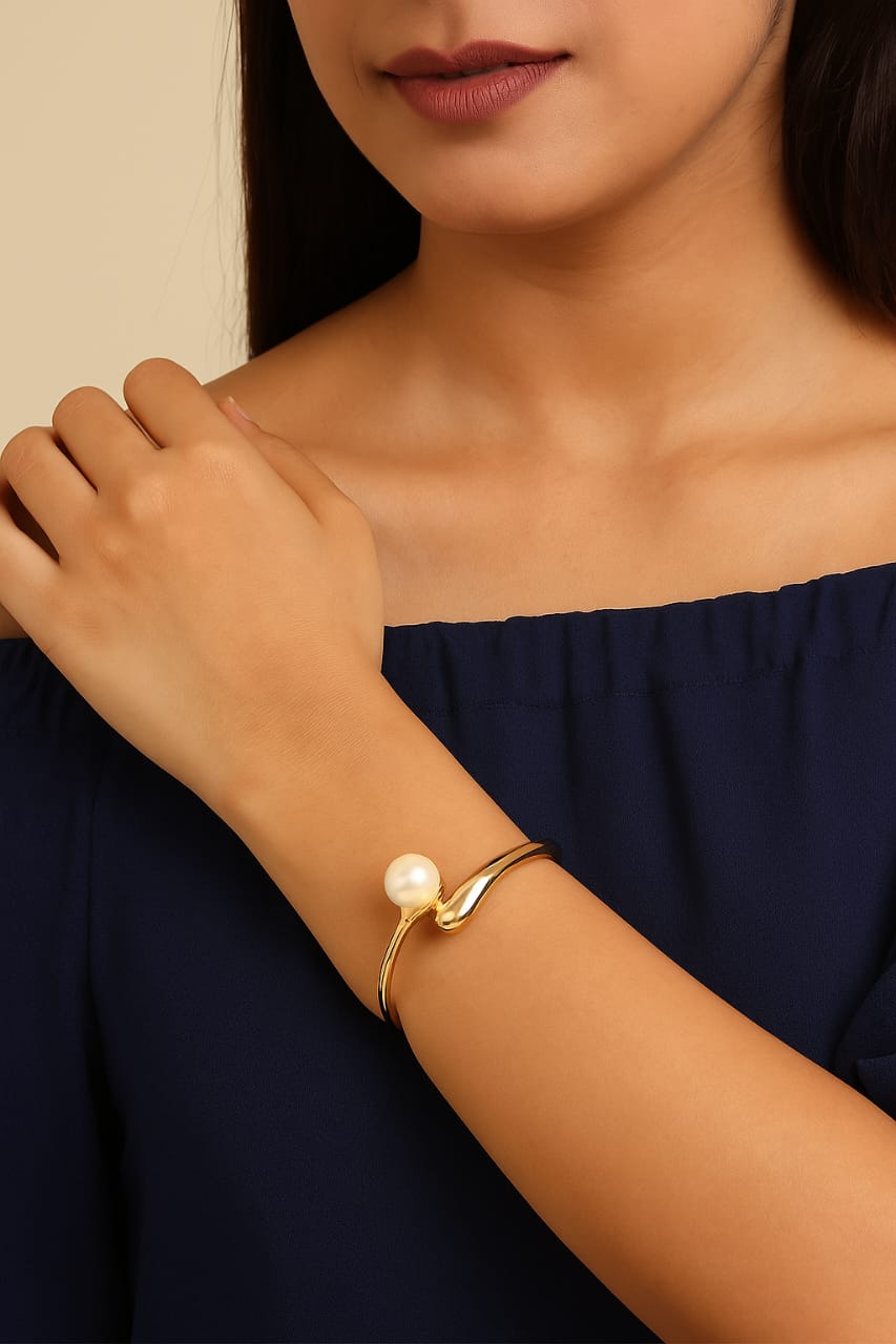 Golden Luxe Pearl Kada