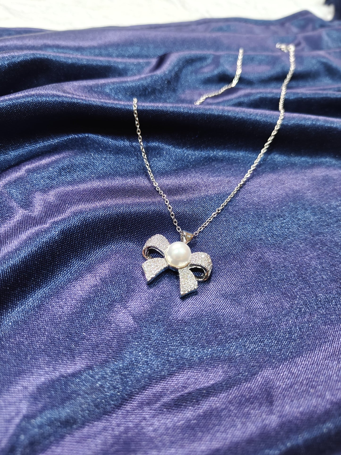 Elegant Bow Pearl Pendant Necklace for Women – Silver Plated with Cubic Zirconia