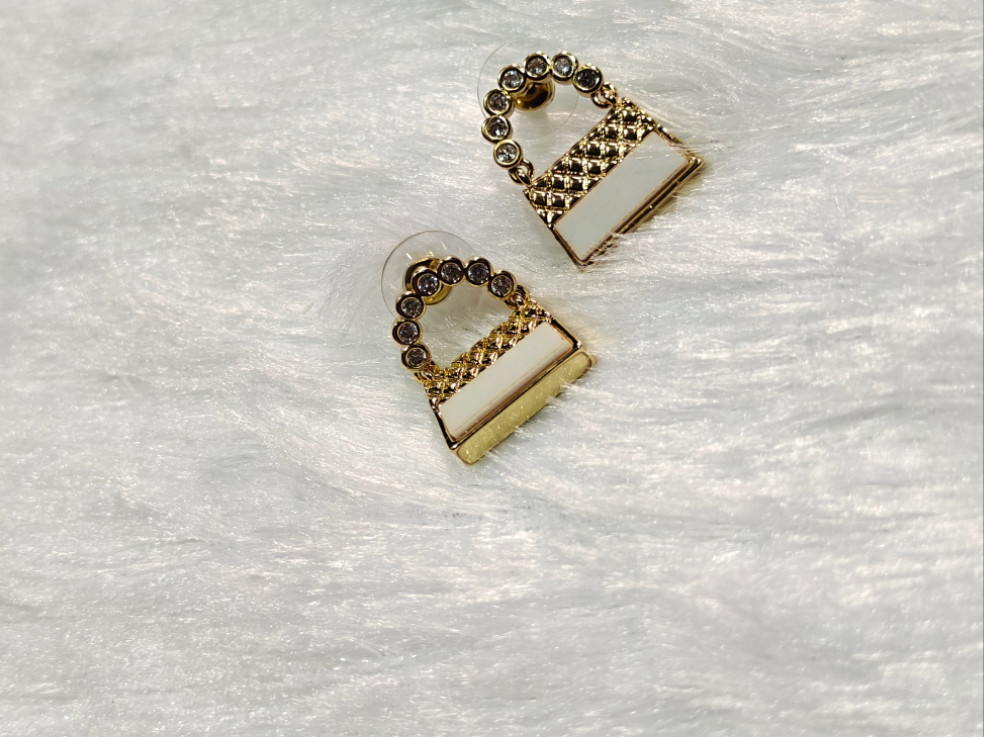 😊Mini Handbag Stud Earrings – Gold Crystal Edition