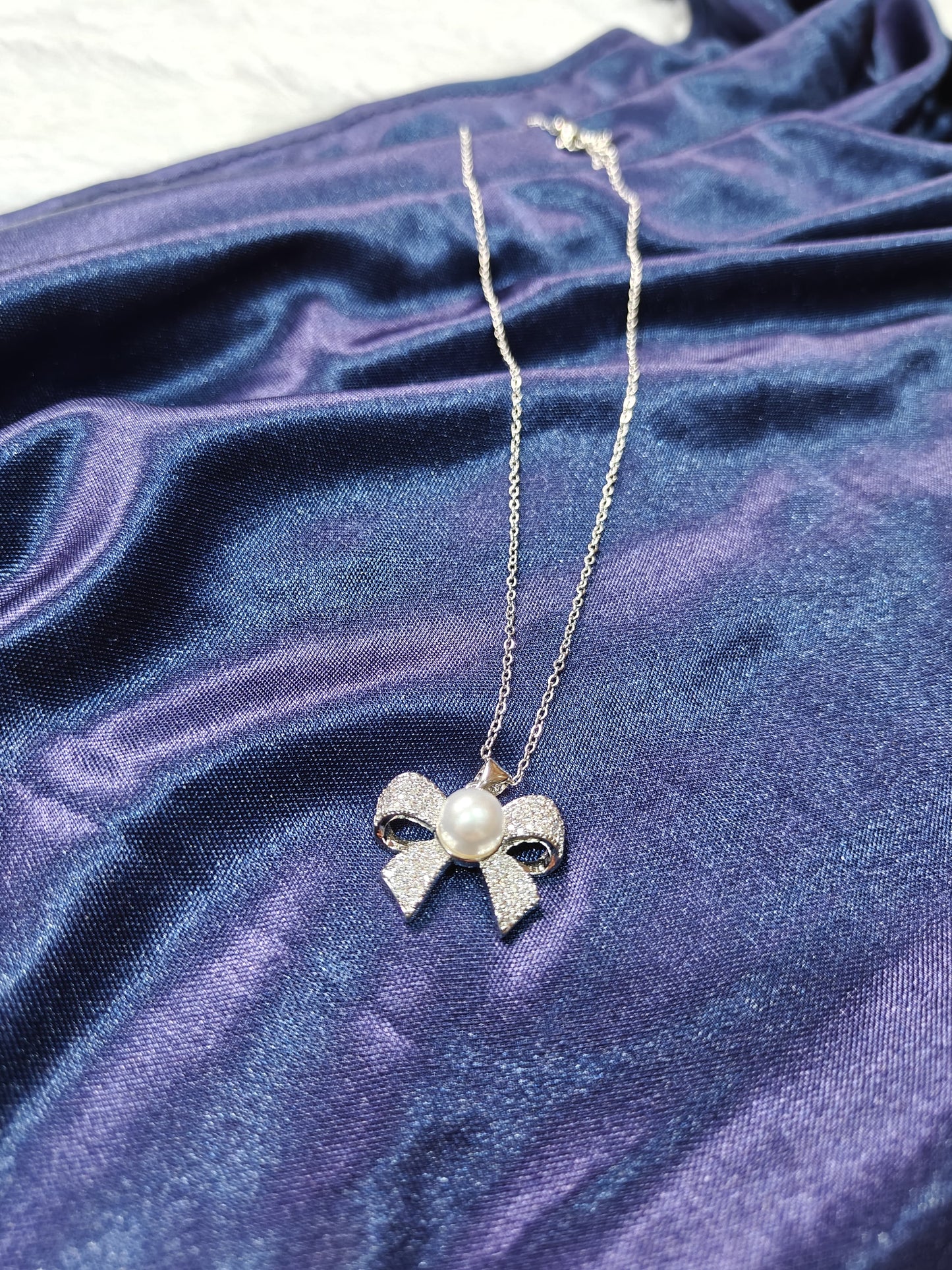 Elegant Bow Pearl Pendant Necklace for Women – Silver Plated with Cubic Zirconia